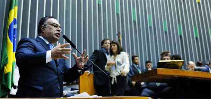 Andr Vargas  acusado de quebra de decoro parlamentar por envolvimento com o doleiro ALberto Yousef (foto: Laycer Tomaz / Camara dos Deputados )