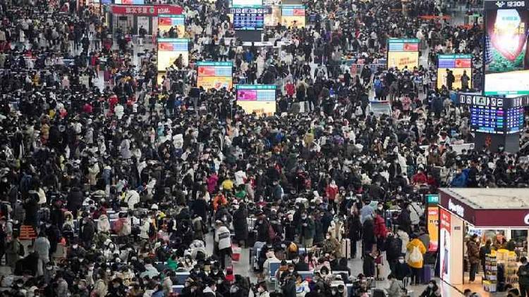 A estao ferroviria de Hongqiao, em Xangai, durante a corrida anual do Festival da Primavera antes do Ano Novo Lunar chins