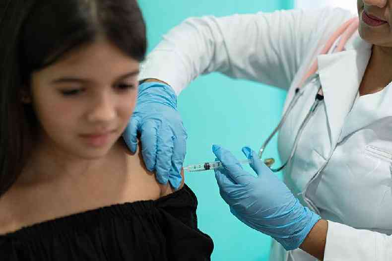 Menina vacinada