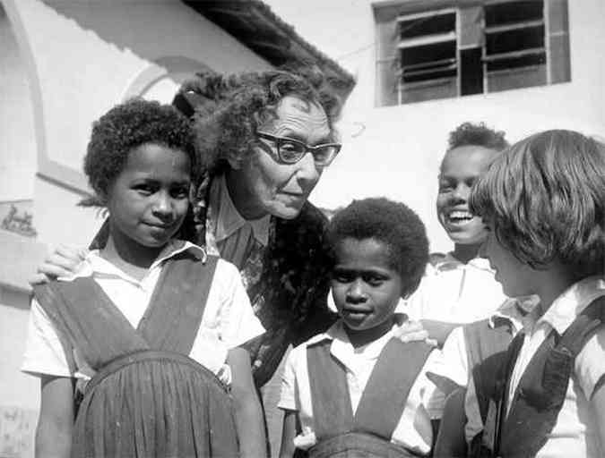 Helena participou de movimento de renovao da escola pblica e atuou na promoo da educao dos excepcionais (foto: Luiz Alfredo/O Cruzeiro/EM -10/10/1963)