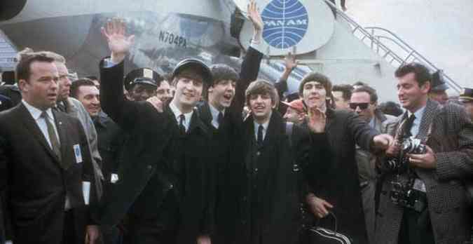 Beatles desembarcam em Nova York em 1964(foto: AP Photo)