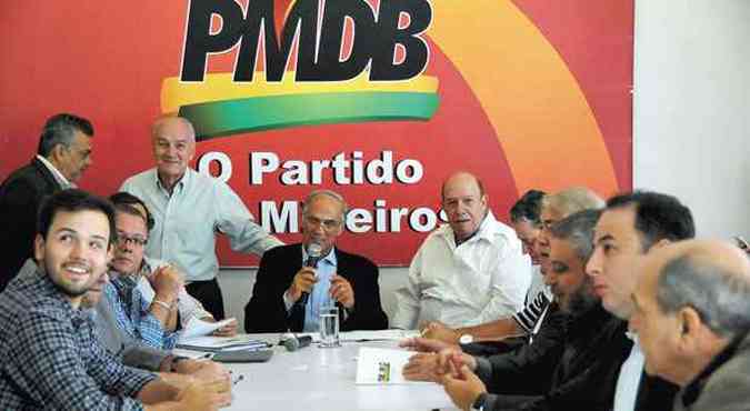 Antnio Andrade (C): prefeitos do PMDB esto sendo pressionados(foto: Beto Novaes/EM/D.A PRESS )