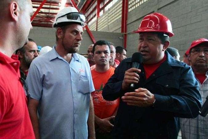 Hugo Ch�vez admitiu que ter� que ser submetido a mais uma cirurgia(foto: PRESIDENCIA / AFP)