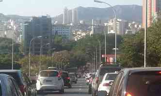 Umidade relativa do ar na capital deve chegar aos 26%  tarde(foto: Paulo Filgueiras/EM/DA Press)