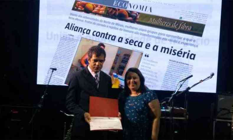 Reprter Luiz Ribeiro recebe Prmio BNB de Jornalismo - edio 2017, na categoria extrarregional(foto: Ulisses Vasconcelos/Divulgao)