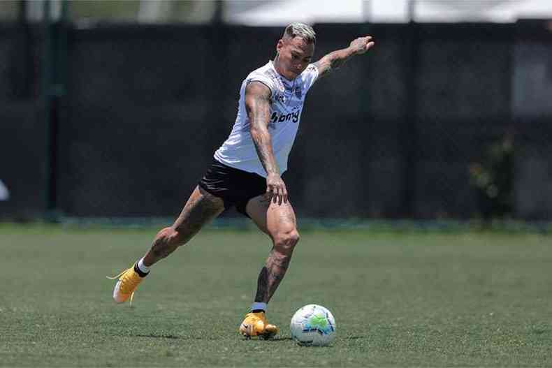 Eduardo Vargas decidiu jogo contra o Athletico-PR e  esperana de gols do Galo(foto: Bruno Cantini/Atltico)