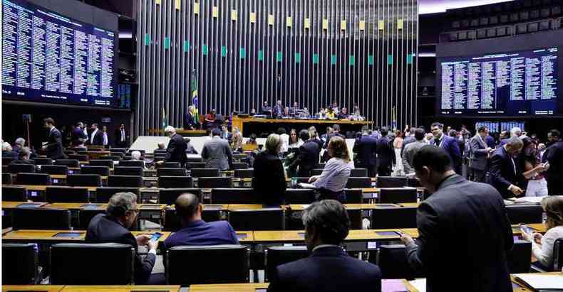 Sesso conjunta do Congresso para analisar vetos do presidente Jair Bolsonaro ao Oramento impositivo foi suspensa ontem e deve ser retomada hoje(foto: Lus Macedo/Cmra dos Deputados)