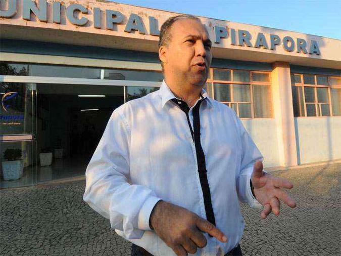 Em mais um processo de improbidade administrativa, Warmillon Braga agora tem seus bens, muitos em nome de laranjas, no alvo da Justiça(foto: BETO NOVAES/EM/D.A PRESS %u2013 22/6/11) Em mais um processo de improbidade administrativa, Warmillon Braga agora tem seus bens, muitos em nome de laranjas, no alvo da Justiça(foto: BETO NOVAES/EM/D.A PRESS %u2013 22/6/11)