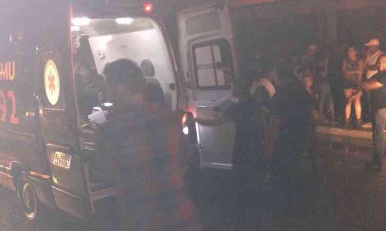 Ambulncias do Samu socorreram feridos(foto: Reproduo/WhatsApp)
