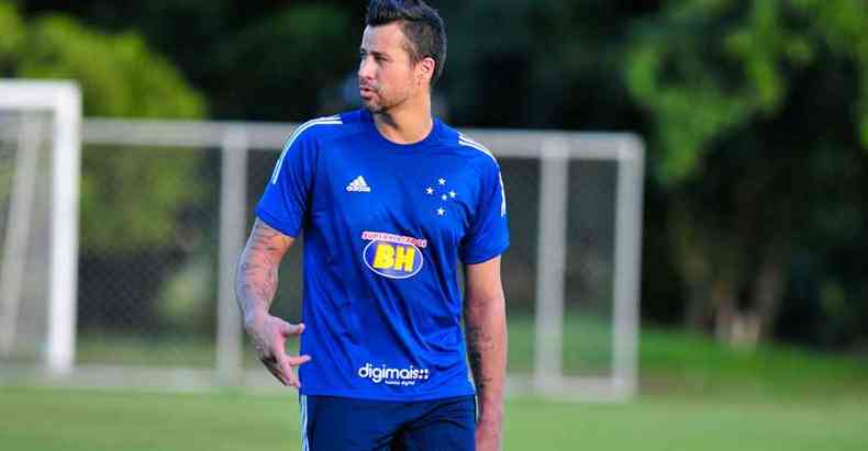 Mesmo com informaes atravessadas de alguns blogs, Fbio no vai abandonar o Cruzeiro(foto: Ramon Lisboa/EM/D.A Press)