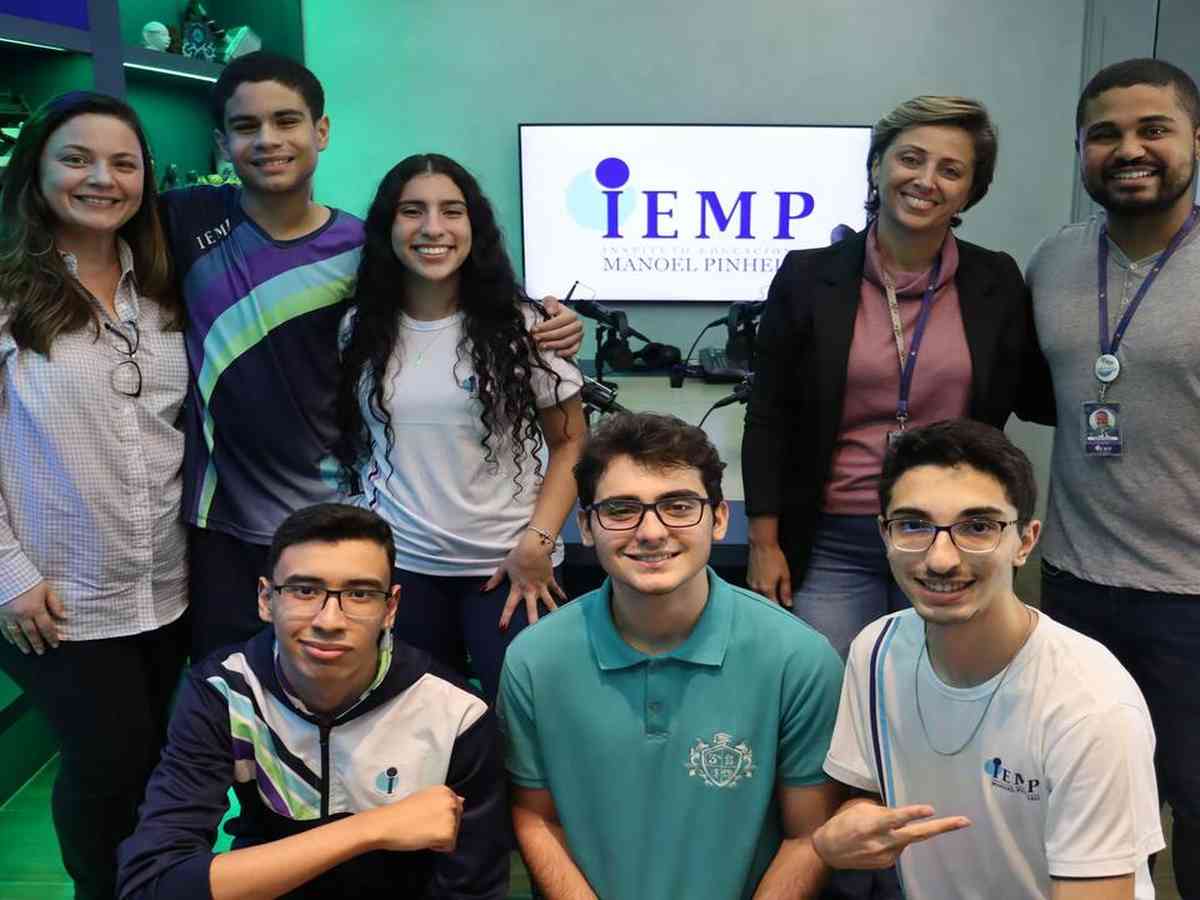 Aluna da periferia de BH marca um hat-trick da educação e é