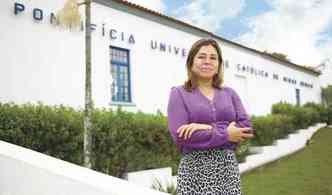 A vice-reitora da PUC Minas, Patrcia Bernardes, que reitera a importncia do trip ensino, pesquisa e extenso(foto: MARCOS FIGUEIREDO/Divulgao )