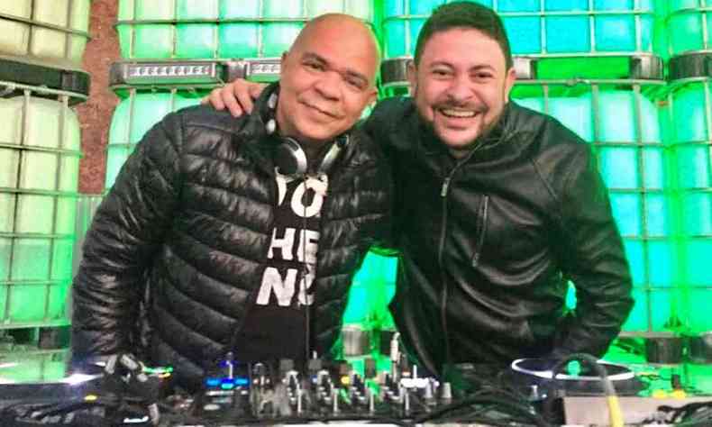 DJs Vlber e Vinicius Amaral