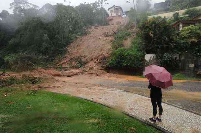 Petrpilis somou 21 pontos de deslizamento de terra(foto: FABIO TEIXEIRA/ESTADAO CONTEUDO )