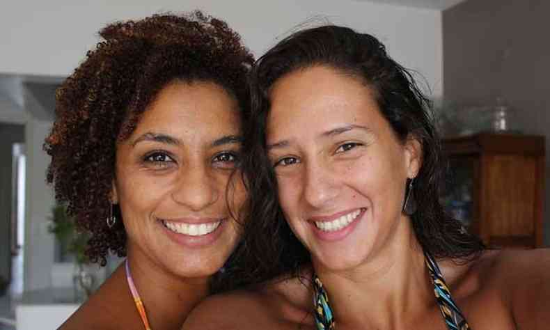 Marielle Franco, assassinada a tiros no Rio no dia 14 de maio, ao lado de Mnica Bencio(foto: Arquivo pessoal)