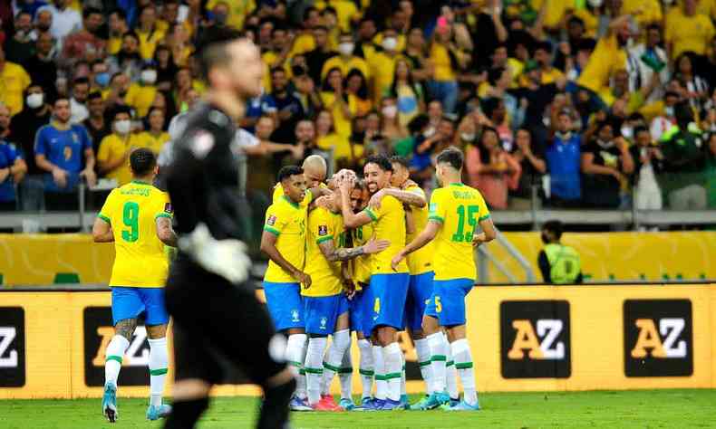  Seleo Brasileira comemora um gol