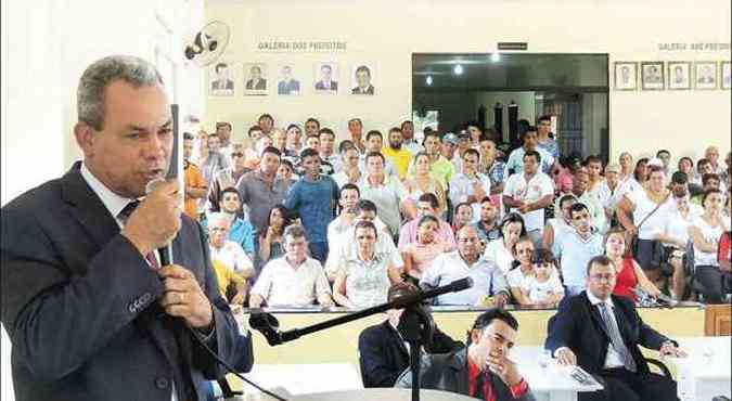 Junior Guimares assumiu a Prefeitura de Jaba(foto: Oliveira Jnior/Divulgao)