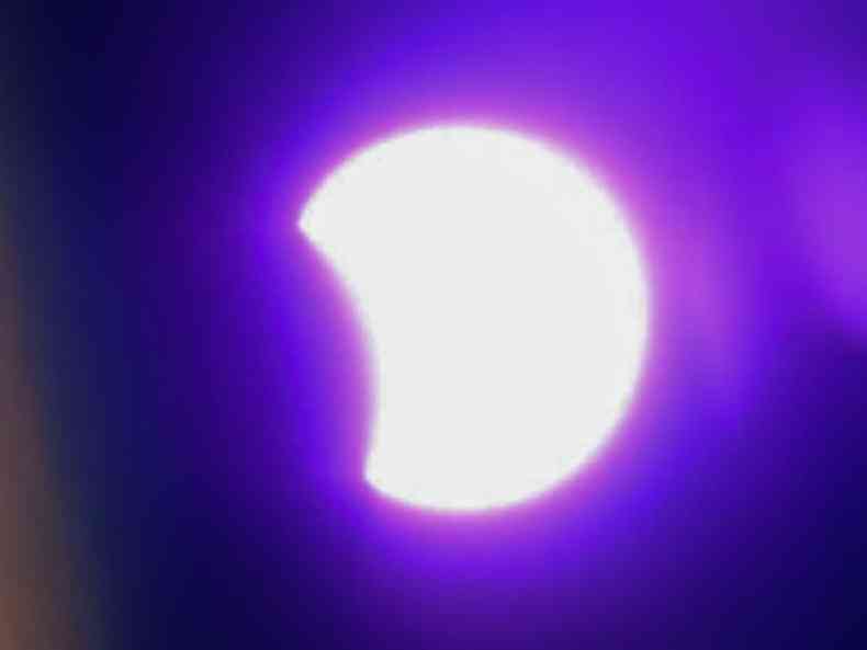 Eclipse foi visto com auxlio de raio-x(foto: Carlos Altman/EM/D.A. Press)