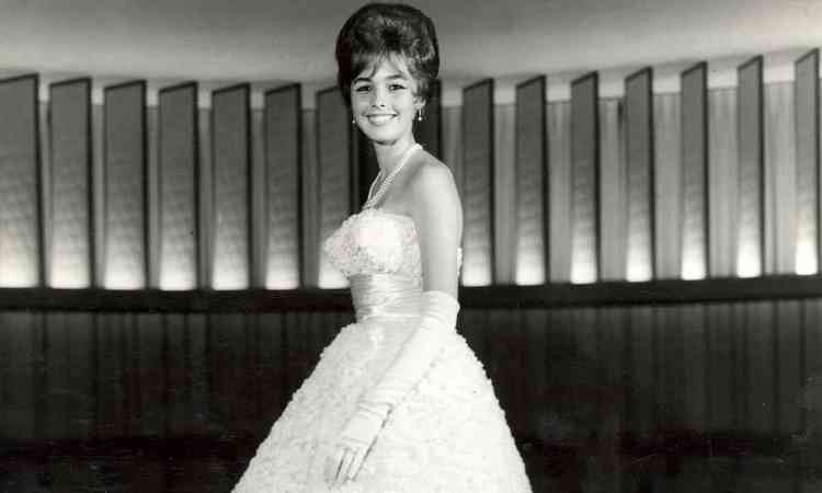 ngela Diniz debutante