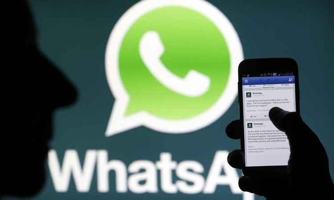 O aplicativo mais popular do mundo, agora, traz o recurso de apagar as mensagens, antes que a outra pessoa veja (foto: DADO RUVIC / AFP) O aplicativo mais popular do mundo, agora, traz o recurso de apagar as mensagens, antes que a outra pessoa veja (foto: DADO RUVIC / AFP)