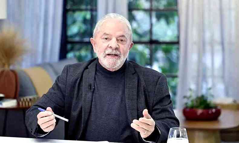 Lula durante live 