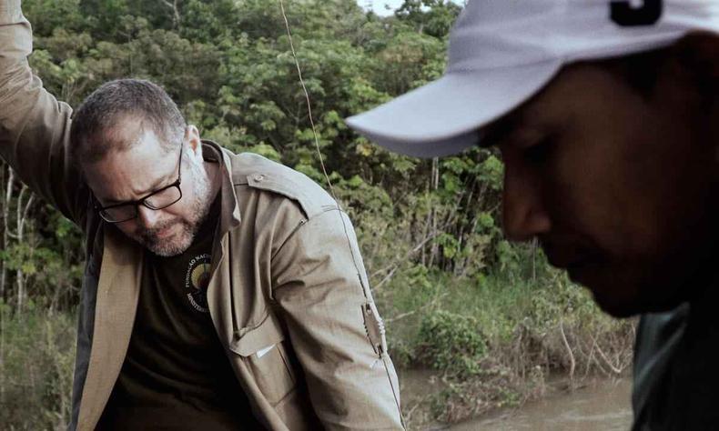 O indigenista Bruno Pereira, assassinado em junho deste ano, no filme 'A invenção do outro', um dos destaques do Festival de Brasília (foto: Bruno Jorge/divulgação ) Indigenista Bruno Pereira em cena do filme A invenção do outro
