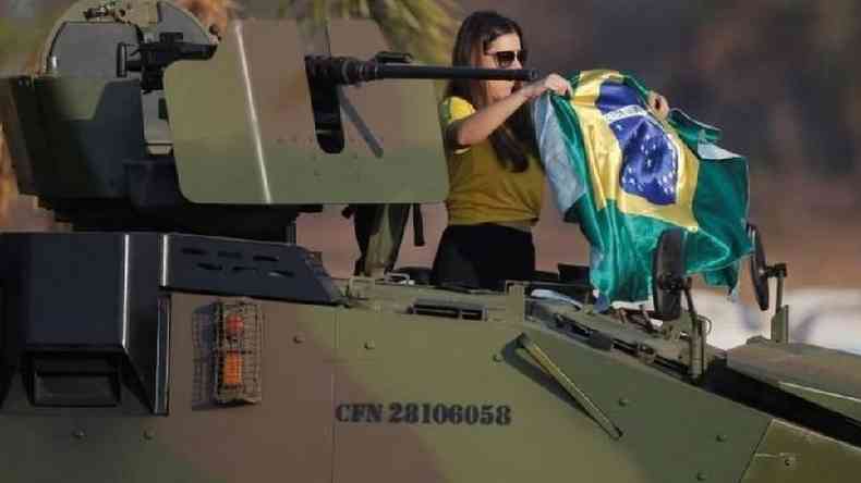 Se Bolsonaro se negasse a autorizar uso do Exrcito para proteger o Supremo, poderia ser responsabilizado caso o prdio do tribunal fosse invadido ou depredado