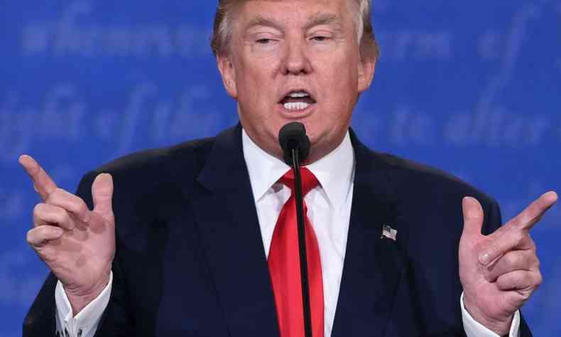 Donald Trump durante o terceiro e ltimo debate presidencial na Universidade de Nevada, em Las Vegas, na quarta (foto: AFP / SAUL LOEB )