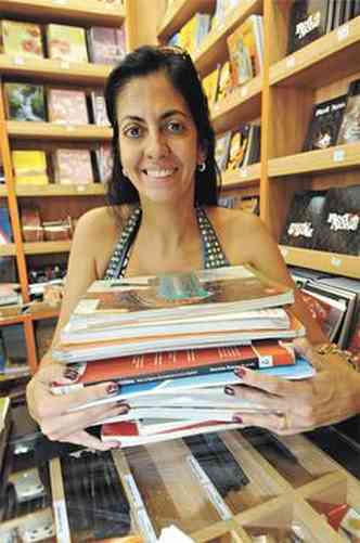 A psicloga Carla Fantin no mede esforos para conseguir descontos na compra da lista escolar ((foto: Cristina Horta/EM/D.A Press)