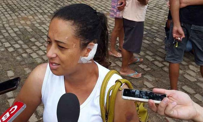 A dona de casa Priscila Monteiro Isabel, de 28 anos é tia da garota Emanuelle Vitória , de 5 anos, que morreu na avalanche, e deixou o hospital nessa sexta-feira(foto: Rodrigo Clemente EM/D.A Press) A dona de casa Priscila Monteiro Isabel, de 28 anos é tia da garota Emanuelle Vitória , de 5 anos, que morreu na avalanche, e deixou o hospital nessa sexta-feira(foto: Rodrigo Clemente EM/D.A Press)