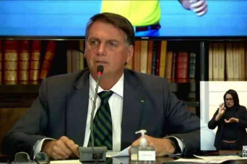 Bolsonaro, em live, voltou a defender o voto impresso(foto: Reproduo/Youtube)