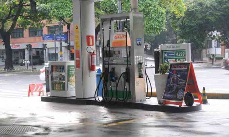 A diferena entre lcool e gasolina nos postos chegou a 73%(foto: Beto Novaes/EM/D.A Press)