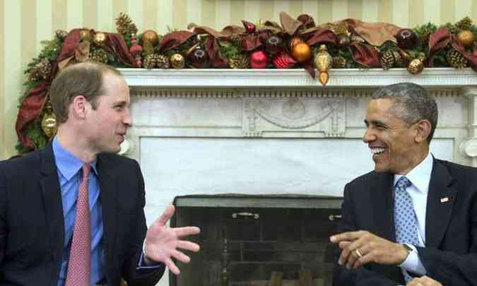 Presidente americano Barack Obama recebeu o prncipe William no salo oval da Casa Branca(foto: Nicholas Kamm/AFP)