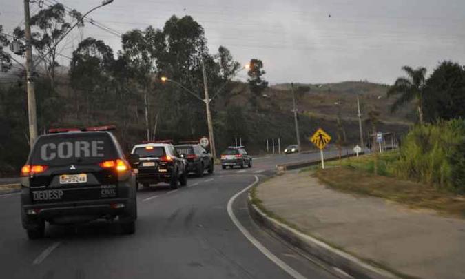 Operação contou com 320 policiais de Minas Gerais e São Paulo(foto: Polícia Civil / Divulgação) Operação contou com 320 policiais de Minas Gerais e São Paulo(foto: Polícia Civil / Divulgação)