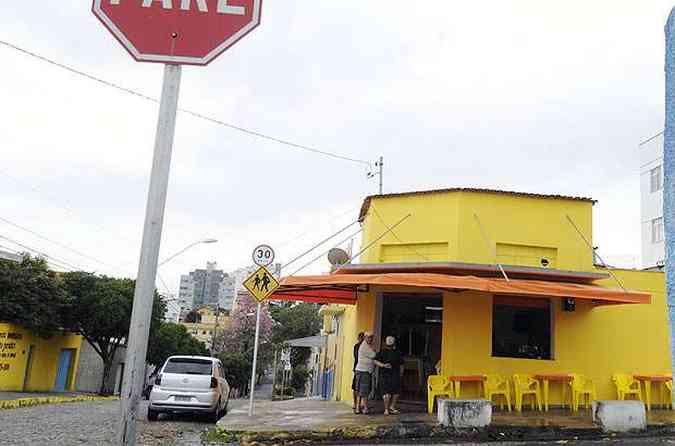 A briga aconteceu em um bar no Bairro Santa Ins, Regio Leste de Belo Horizonte(foto: Jair Amaral/EM/D.A.Press)