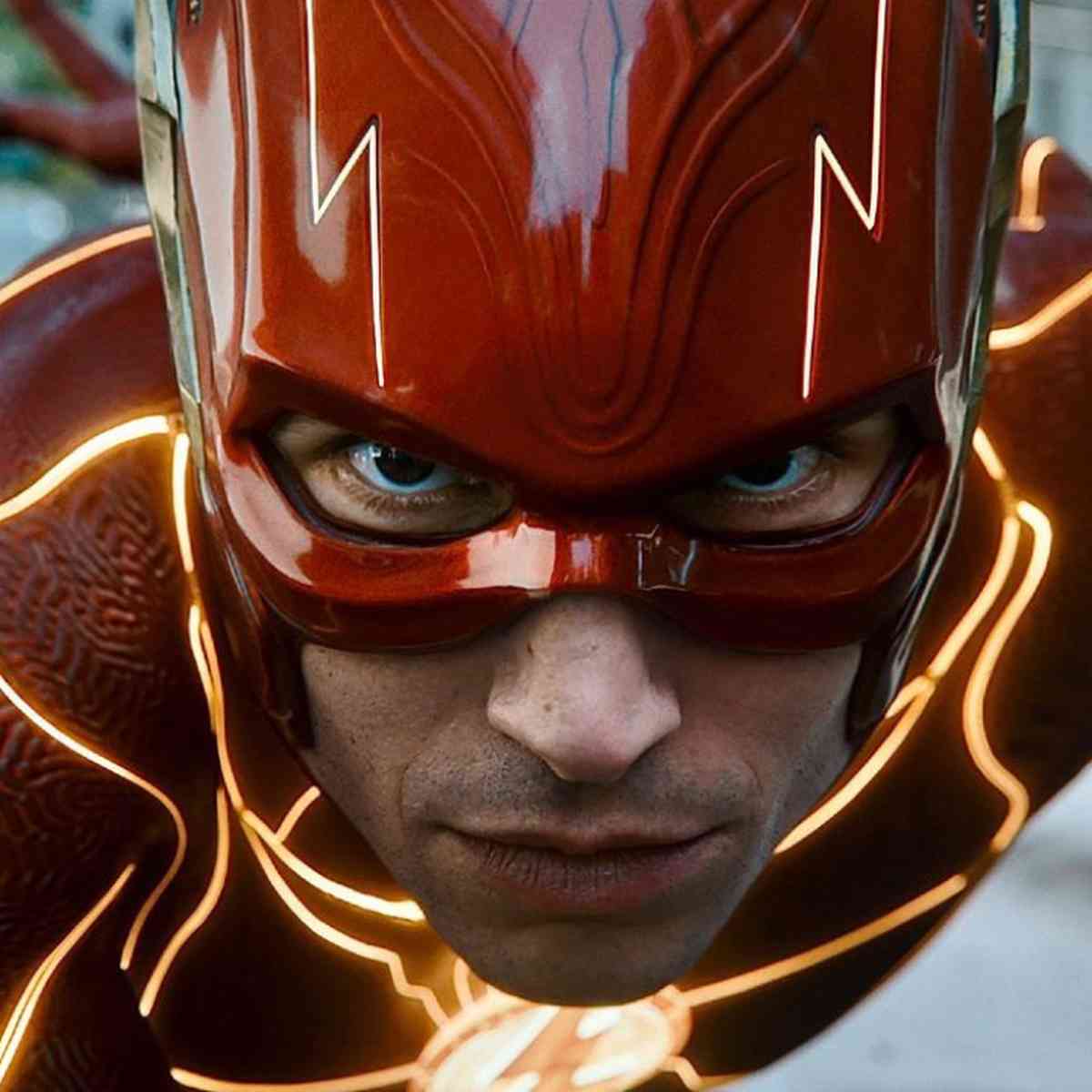 Ezra Miller em 'The Flash' lidera bilheteria nacional com R$ 14,5