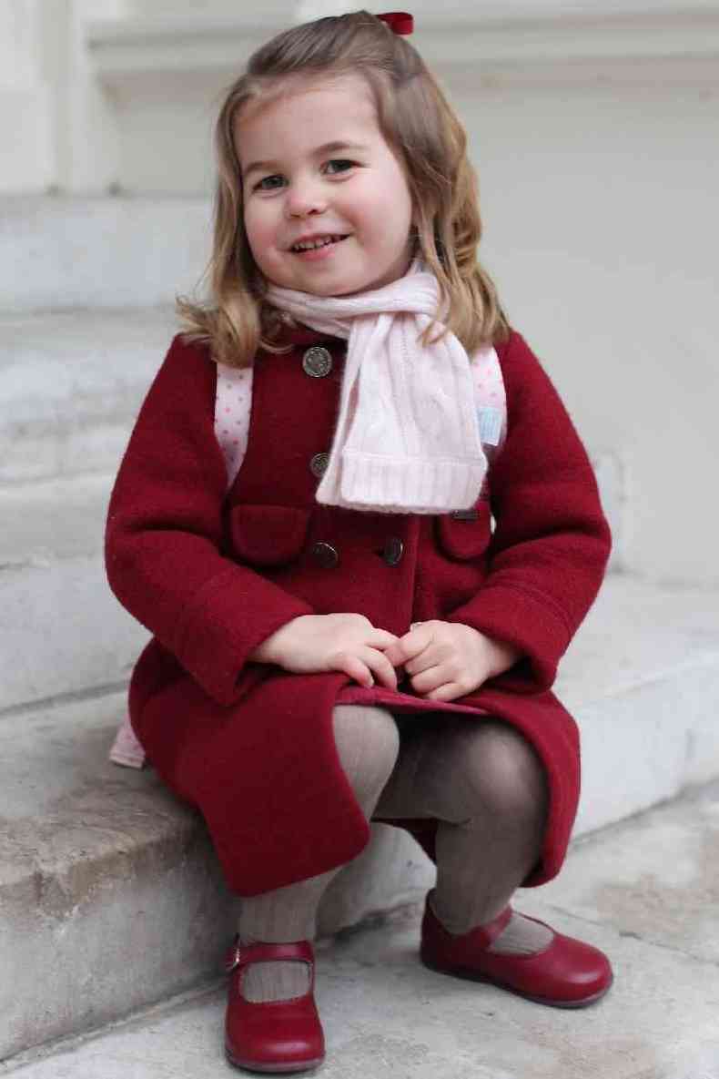 Charlotte, retratada em seu primeiro dia no berçário, em 2018, frequentou Willcocks, assim como Louis(foto: Duchess of Cambridge)