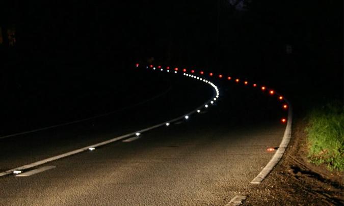 Olhos de gato em estrada: efeito fluorescente.(foto: GreenFlag/Divulgação) Olhos de gato em estrada: efeito fluorescente.(foto: GreenFlag/Divulgação)