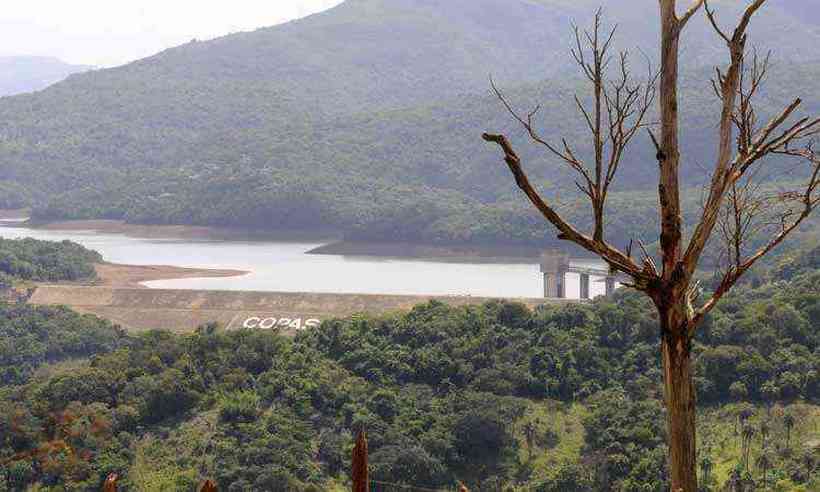 File:Reserva de água da Copasa em Serranópoles de Minas.JPG