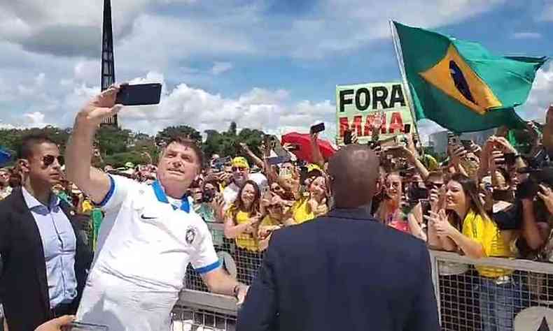 (foto: Reproduo/Facebook Jair Messias Bolsonaro)