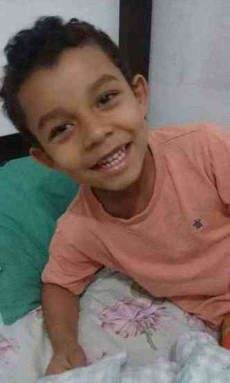 Gabriel Carvalho Oliveira, de 5 anos, no resistiu aos ferimentos e faleceu no Hospital Joo XXIII nesta quinta-feira(foto: lbum de famlia)