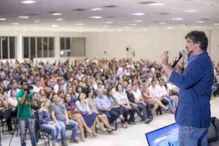 Lo disse que foi j alvo de preconceito em sua carreira como palestrante