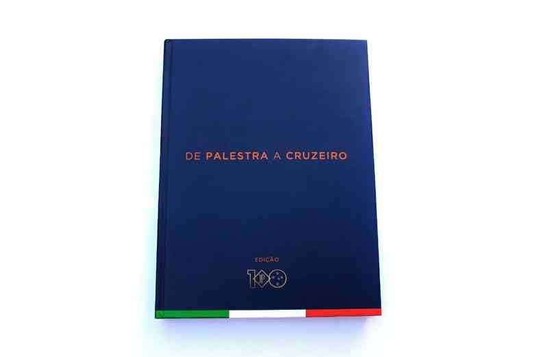 Capa da versão atualizada do livro de Palestra a Cruzeiro, com história centenária do clube