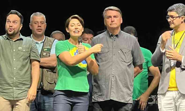 Michelle e Jair Bolsonaro em evento em Vitria ES