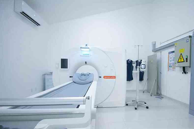 Sala de tomografia computadorizada foi inaugurada na manh desta segunda-feira (27/9), na UPA de Arax