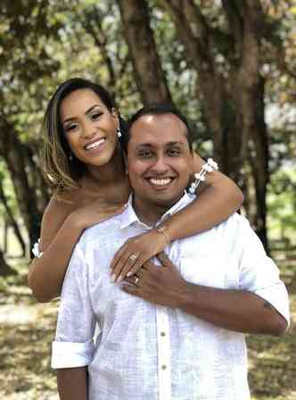 Paula Oliveira e o marido, Alexandre Sironi, iro planejar uma comemorao do casamento (foto: Arquivo pessoal)