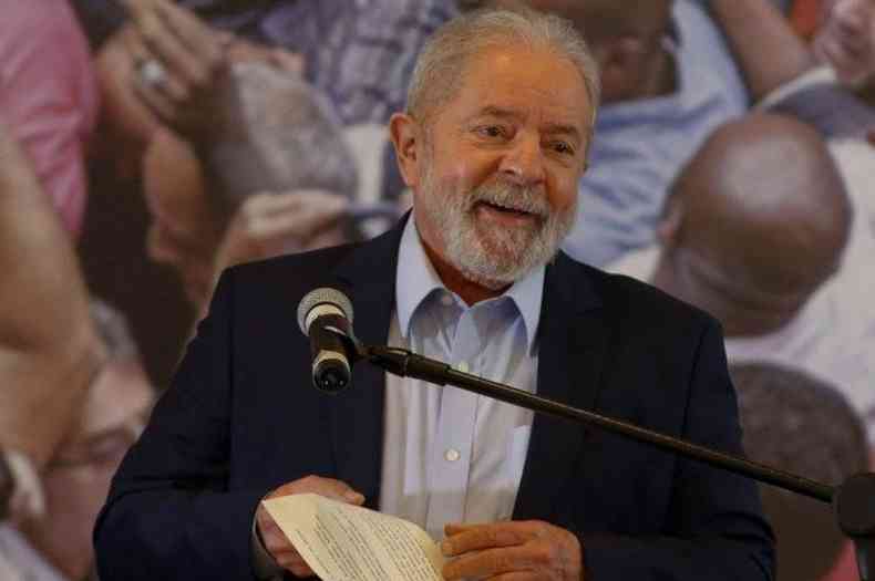 Lula criticou as discusses recentes sobre a possibilidade de o Brasil adotar um sistema semipresidencialista(foto: MIGUEL SCHINCARIOL/AFP)