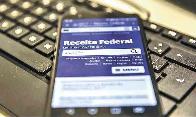 A declarao do IR pode ser feita pelo computador, celular ou tablet ou por meio do e-CAD(foto: Marcello Casal Jr/Agncia Brasil)