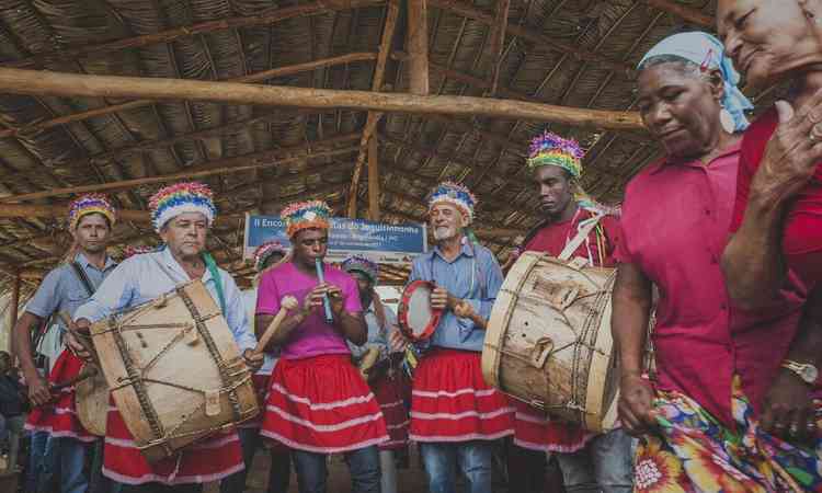 Banda de Taquara da comunidade quilombola da Bem Posta, em Minas Novas 