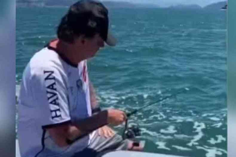 Bolsonaro pesca em Florianópolis 